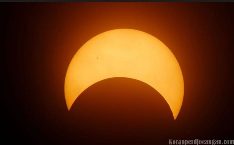 Fenomena Gerhana Matahari Parsial Tak Terlihat di Indonesia