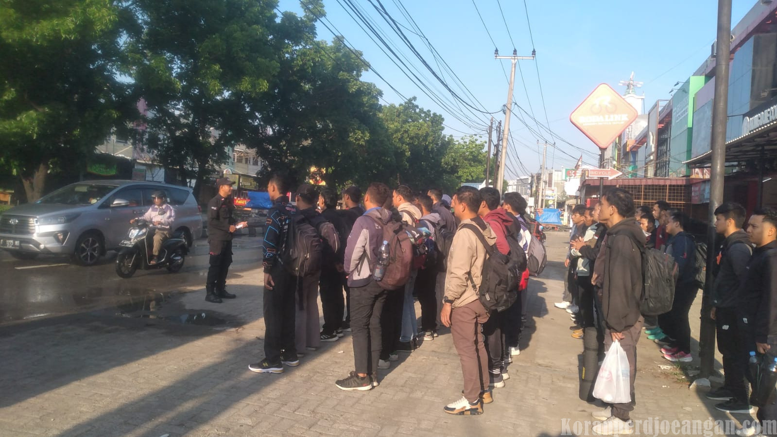 Semangat Militansi Garda Metal Karawang: 45 Peserta Latsar XIII Garda Metal Karawang Diberangkatkan ke Batu Kapur Subang