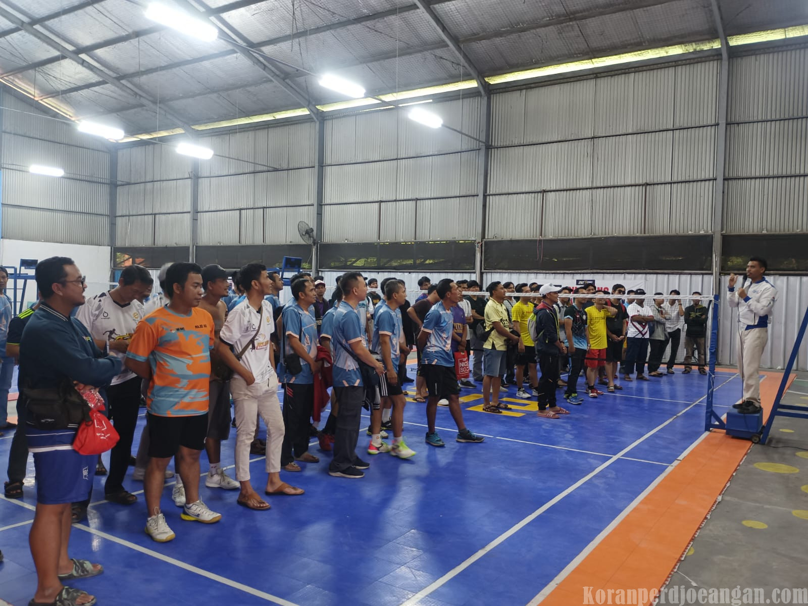 Semangat Sportivitas dan Solidaritas Warnai “Fun Futsal & Badminton 2025” PC SPEE FSPMI Karawang