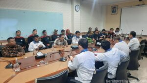 Temui Perwakilan Manajemen, Serikat Pekerja FSPMI PT Transportasi Jakarta Sampaikan 6 Tuntutan