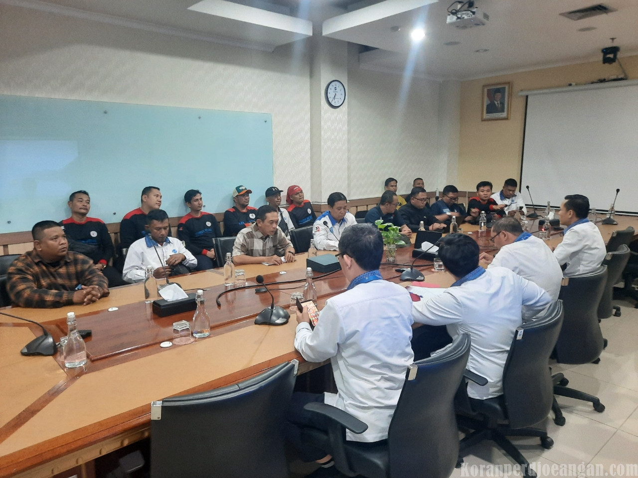 Temui Perwakilan Manajemen, Serikat Pekerja FSPMI PT Transportasi Jakarta Sampaikan 6 Tuntutan