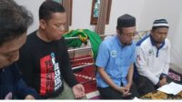 Sekjen DPP FSPMI Sabilar Rosyad Takziah ke Rumah Duka Ketua KC Tangerang Raya