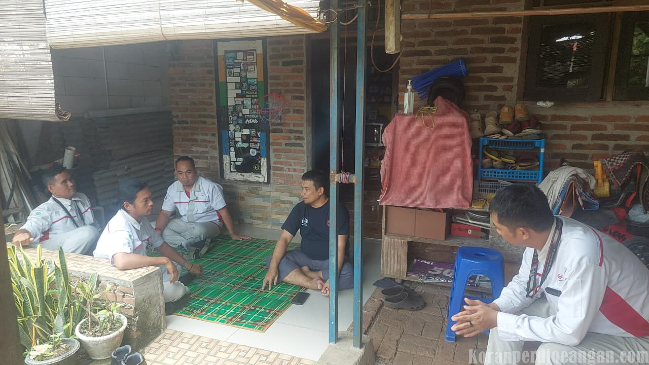 Pengurus FSPMI Purwakarta Takziah ke Rumah Budi Koswara, Simbol Solidaritas dan Kekeluargaan yang Hidup