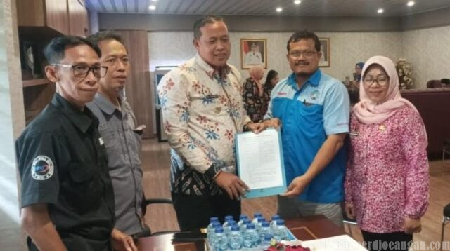 Paparkan Konsep Kenaikan Upah 2026, Wali Kota Bekasi Bertemu Aliansi BBM dan Depeko Unsur Buruh