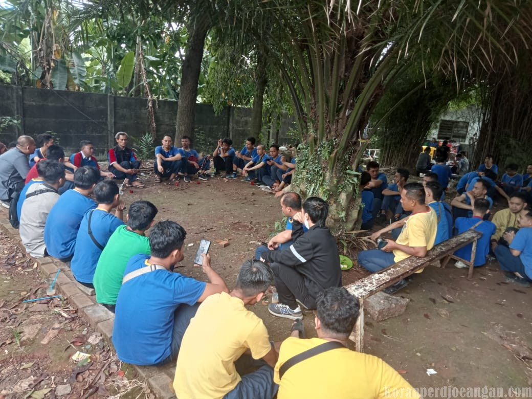 Tradisi yang Menguatkan: PUK Indomarco Bogor Jaga Konsistensi Diskusi Jumat untuk Perkuat Solidaritas Buruh