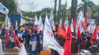 Aksi Unjuk Rasa FSPMI Pelalawan Berujung Ricuh, Anggota Diserang Oknum Security PT. RAPP