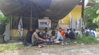 Kompensasi Tak Kunjung Dibayar, FSPMI Tuban Dirikan Tenda Perjuangan di Depan PT Swabina Gatra