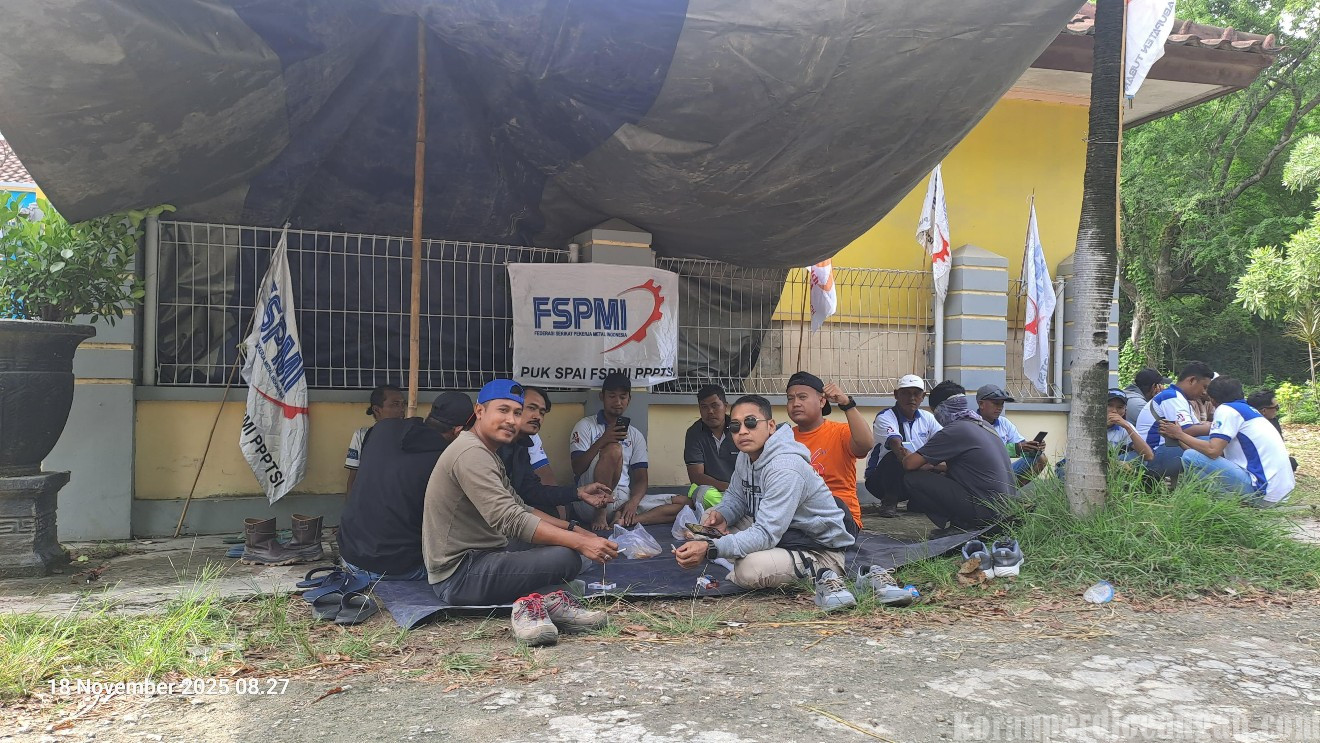 Kompensasi Tak Kunjung Dibayar, FSPMI Tuban Dirikan Tenda Perjuangan di Depan PT Swabina Gatra