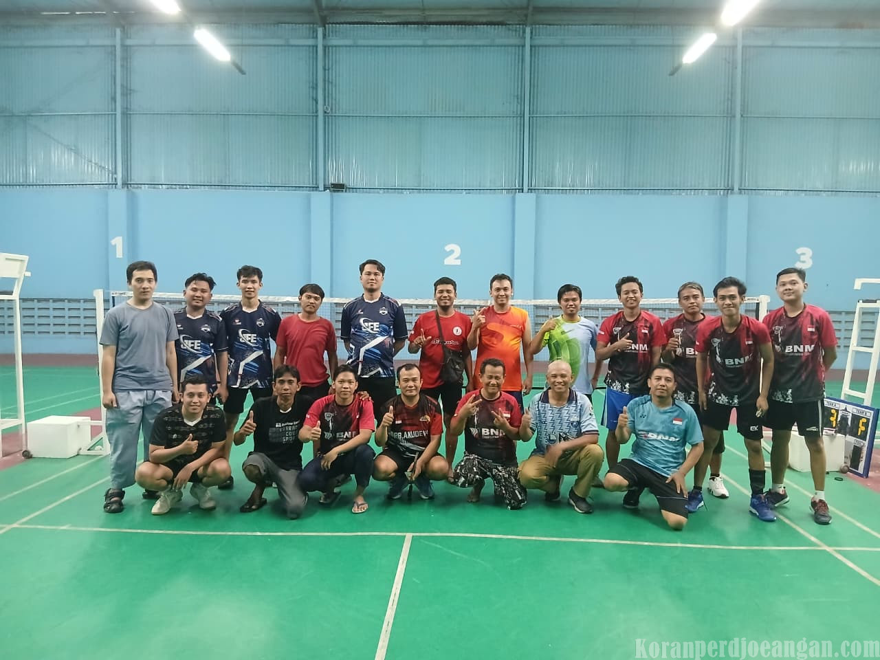Pertandingan Badminton Antara PUK JFE dengan PUK BNM