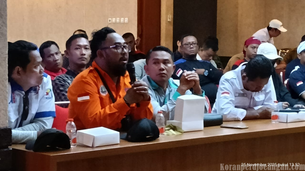 Jamkeswatch Gresik Soroti Kendala Pelayanan UHC dalam Audiensi Bersama Bupati