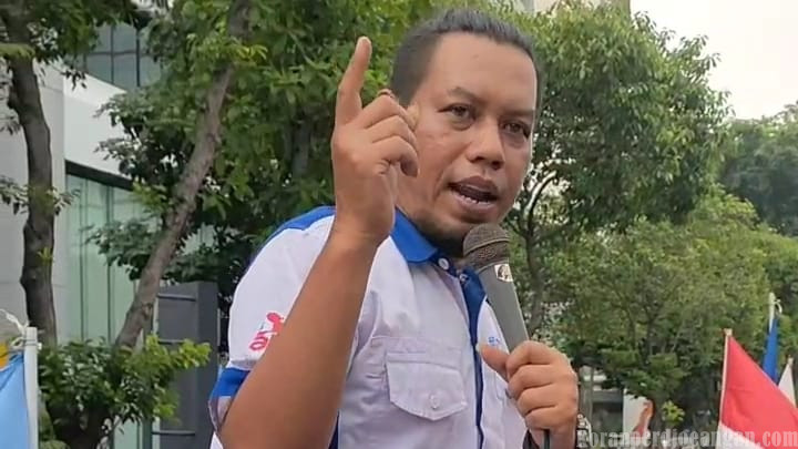 Orasi Ketua Konsulat Cabang FSPMI Gresik dalam Aksi Damai GASPER Jawa Timur