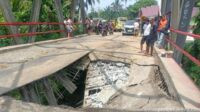 Jembatan Jalan Nasional Trans Sulawesi Ambruk Pengendara Dihimbau Waspada Jembatan Jalan Nasional Trans Sulawesi Ambruk Pengendara Dihimbau Waspada