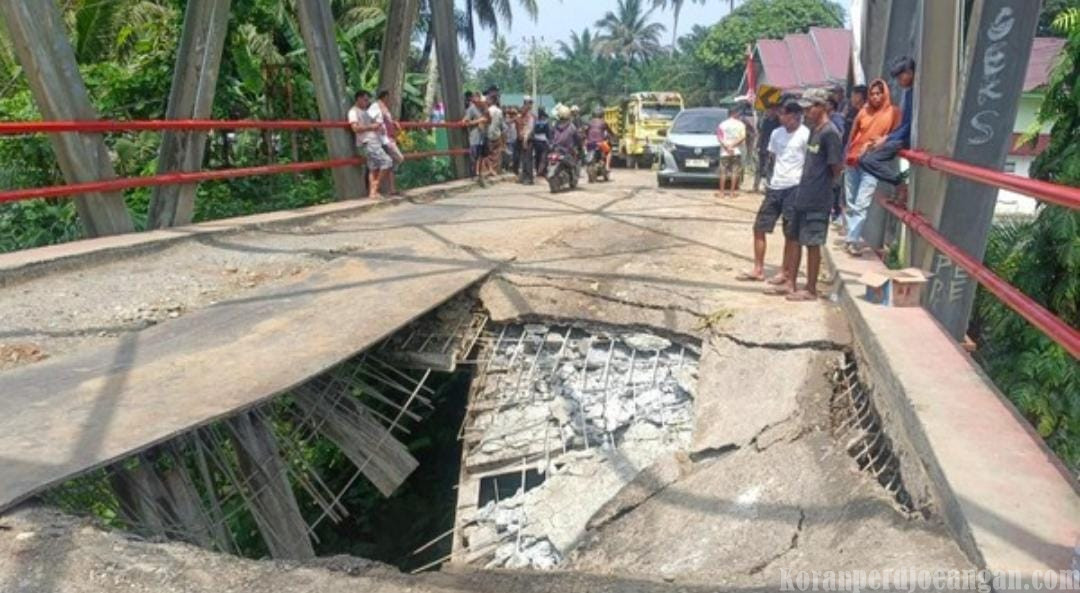 Jembatan Jalan Nasional Trans Sulawesi Ambruk Pengendara Dihimbau Waspada
