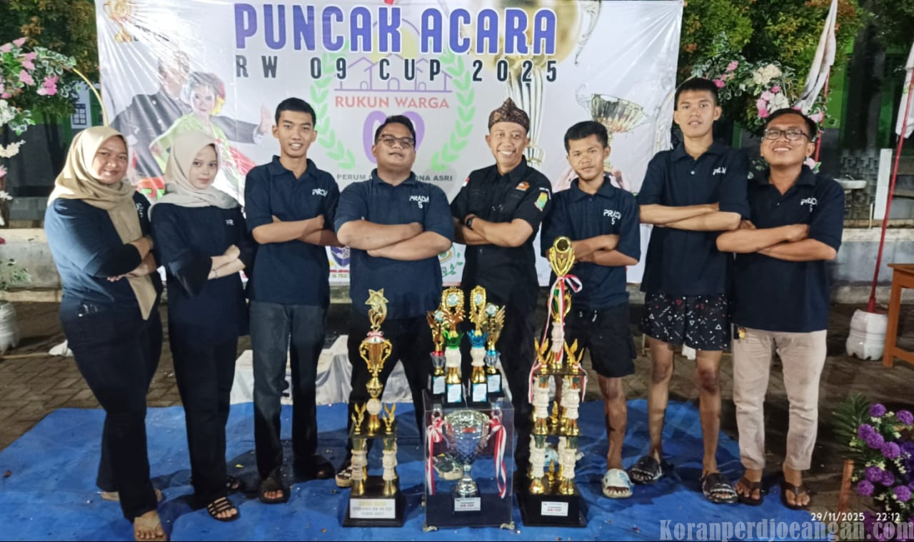 Malam Puncak RW Cup 2025 Gempar, RT 05 Selebrasi Kemenangan dengan Arak-Arakan