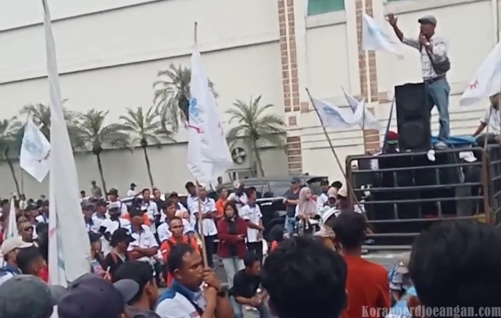 Pemerintah Tunduk Kepada Pengusaha, Buruh Minta Cabut Ijin Usaha Asian Agri