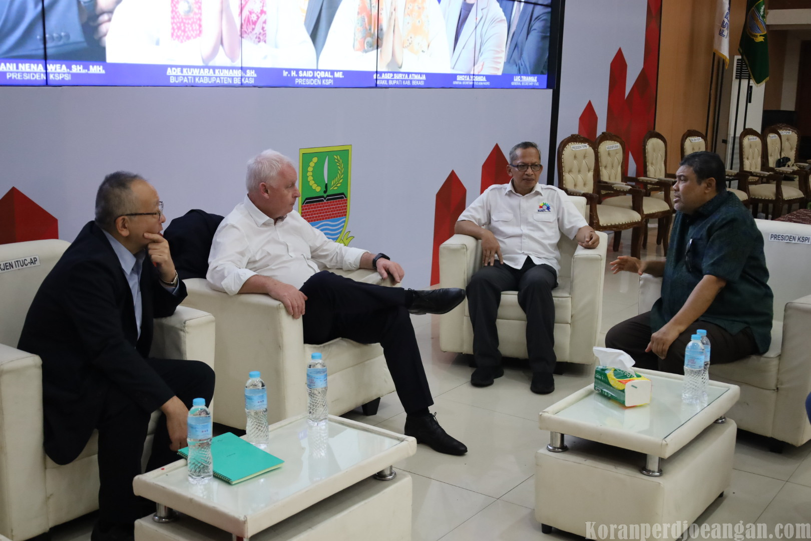 Bentuk Kepedulian Terhadap Buruh Indonesia, Luc Triangle dan Shoya Yoshida Tetap Hadiri Konsolidasi