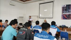 Perkuat Kapasitas Advokasi, PC SPAI FSPMI Purwakarta dan Karawang Gelar Pendidikan Hukum dan Ketenagakerjaan Lintas Wilayah