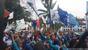 Ketika Dinas Ketenagakerjaan Berubah Menjadi Dinas Pengusaha Dalam Aksi Buruh di Rumah Bapak Aing