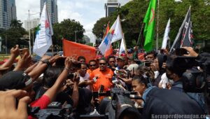 UMP Jakarta Rp 5,7 Juta Dinilai Tak Masuk Akal, Gedung Pencakar Langit Digaji Lebih Murah dari Pabrik Panci