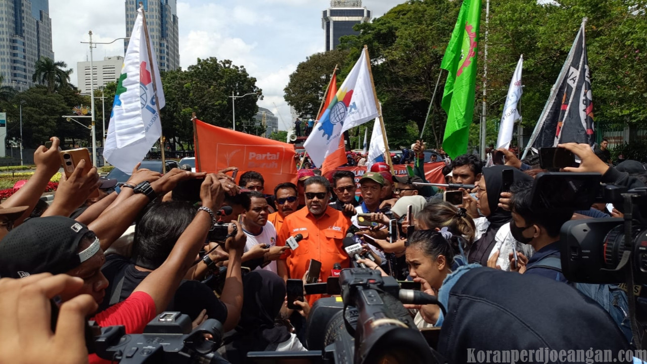 UMP Jakarta Rp 5,7 Juta Dinilai Tak Masuk Akal, Gedung Pencakar Langit Digaji Lebih Murah dari Pabrik Panci