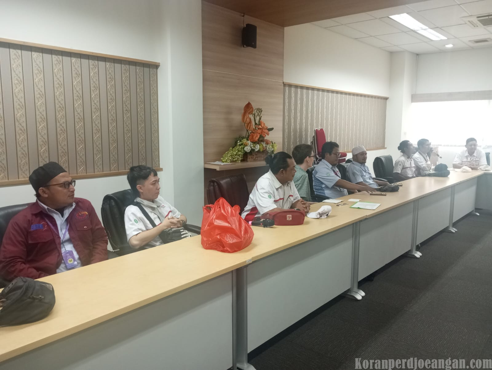 Kunjungan Serikat Pekerja FSPMI PT AICC Ke PUK SPAMK FSPMI PT Hino: Perkuat Silahturahmi dan Diskusi Isu Ketenagakerjaan