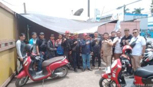 Pemdes Giriasih Tunjukkan Kepedulian, Kunjungi Tenda Juang Buruh PT Namasindo Plas