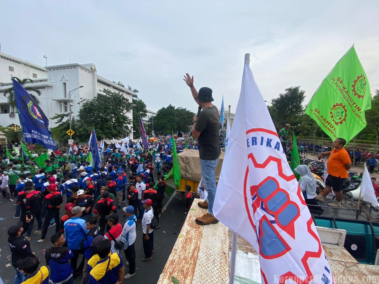 Penetapan UMP Tertunda: Jurang Harapan Buruh dan Kebijakan Pemerintah Makin Lebar