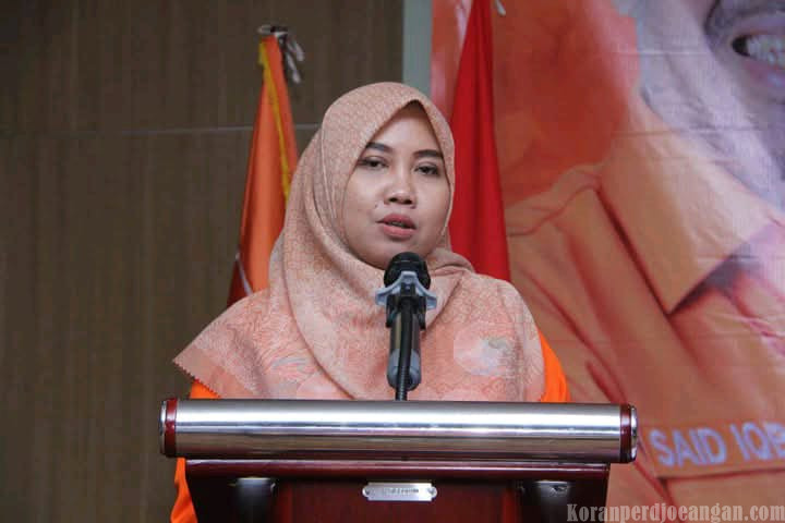 Lia Mayangsari, Ketua Exco Partai Buruh Lumajang, Akan Pimpin Aksi Unjuk Rasa di Depan Kantor Bupati Probolinggo