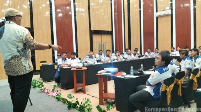 Perkuat Pemahaman Hukum Ketenagakerjaan, PC SPL FSPMI Karawang Gelar Pendidikan Advokasi