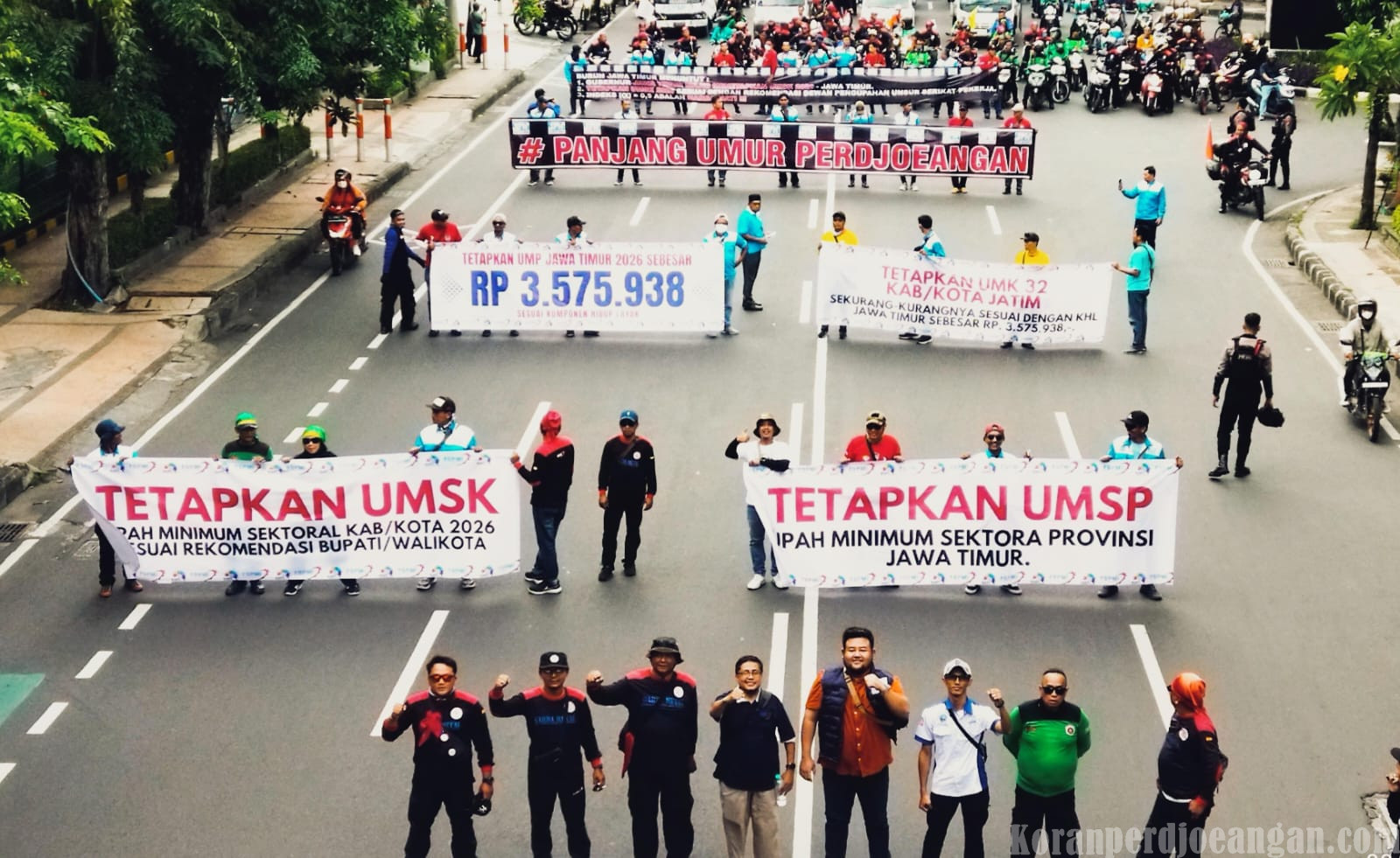 UMP Jatim 2026 Versi Buruh Rp3,2 Juta, Versi APINDO Rp2,4 Juta, Gubernur Pilih Mana?