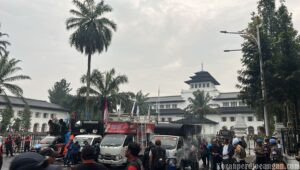 SK UMK dan UMSK 2026 Belum Jelas, Buruh Siap Kepung Gedung Sate Bandung