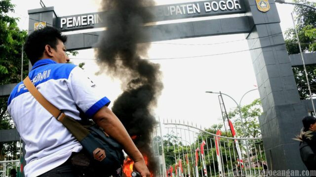 Kejam dan Sepihak, Disnaker Kebiri Nilai UMK dan UMSK yang Telah Disepakati