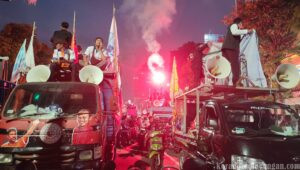 Buruh Jatim Bertahan Hingga Larut Malam di Jl. Basuki Rahmat, Desak UMK 2026 Ditetapkan Menggunakan Alfa 0,9