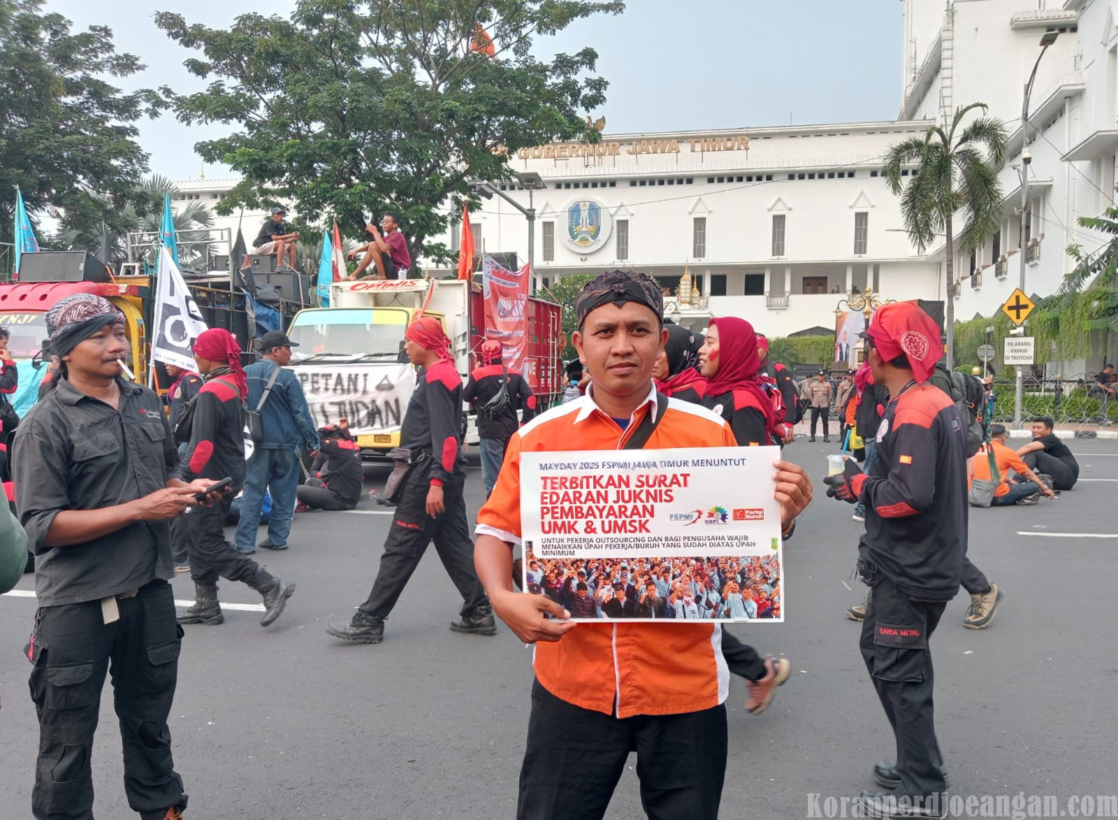 Partai Buruh Minta Bupati Probolinggo Segera Rekomendasikan UMSK 10%