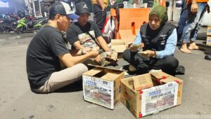 Sisi Lain Aksi Upah Jatim: Buruh Galang Donasi, Terkumpul Rp4 Juta untuk Bencana Lumajang