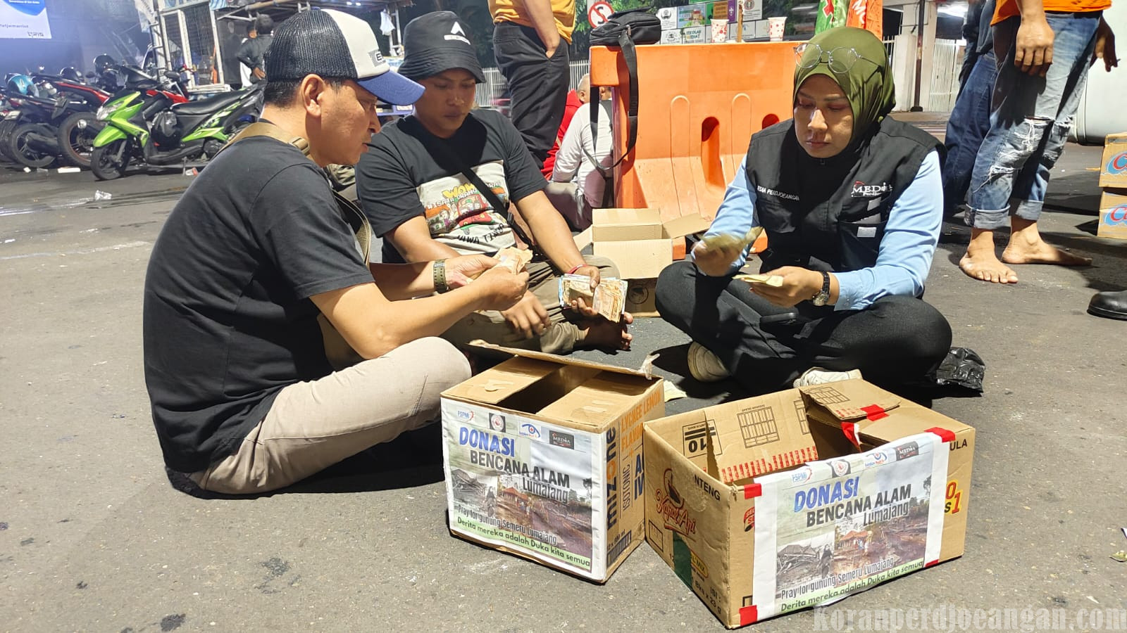 Sisi Lain Aksi Upah Jatim: Buruh Galang Donasi, Terkumpul Rp4 Juta untuk Bencana Lumajang