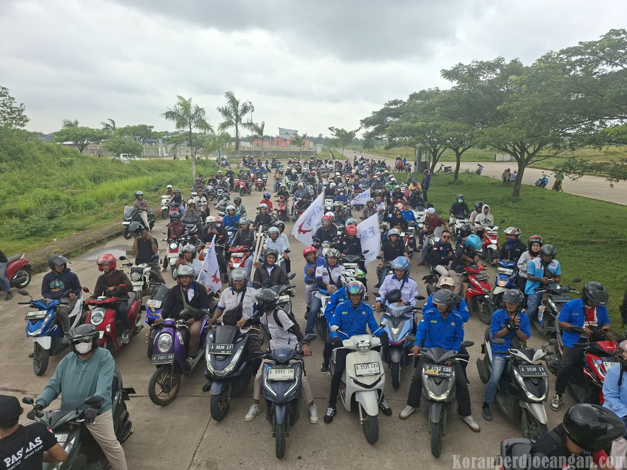 Kawal Rekomendasi Bupati, Ribuan Buruh Kabupaten Serang Kepung KP3B Tuntut Kenaikan UMK 2026