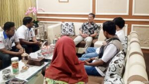 Sinergi Dinkes Probolinggo dan Jamkeswatch Bantu Pasien Sekarkare Operasi yang Tertunda Setahun