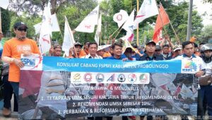 Sentil Ketimpangan Upah, Ketua KC FSPMI Probolinggo: Apa Patung Sapi Harus Digeser Agar Upah Setara dengan Pasuruan