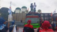 Dalam Aksi Unjuk Rasa KSPI di DPR RI, Buruh Ancam Lumpuhkan Bandung