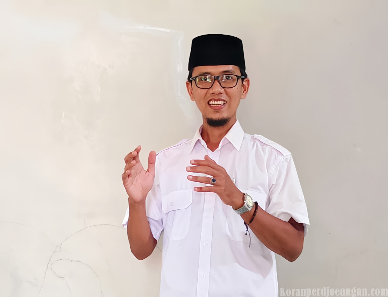 Rekonstruksi Makna Syukur: Mengapa Perjuangan Upah Layak Adalah Amanah Tuhan