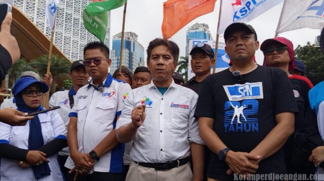 Tuntut Kemenkum Revisi SK, Jika Tidak: 2200 Buruh Pakerin Akan Konvoi Motor dari Mojokerto ke Jakarta