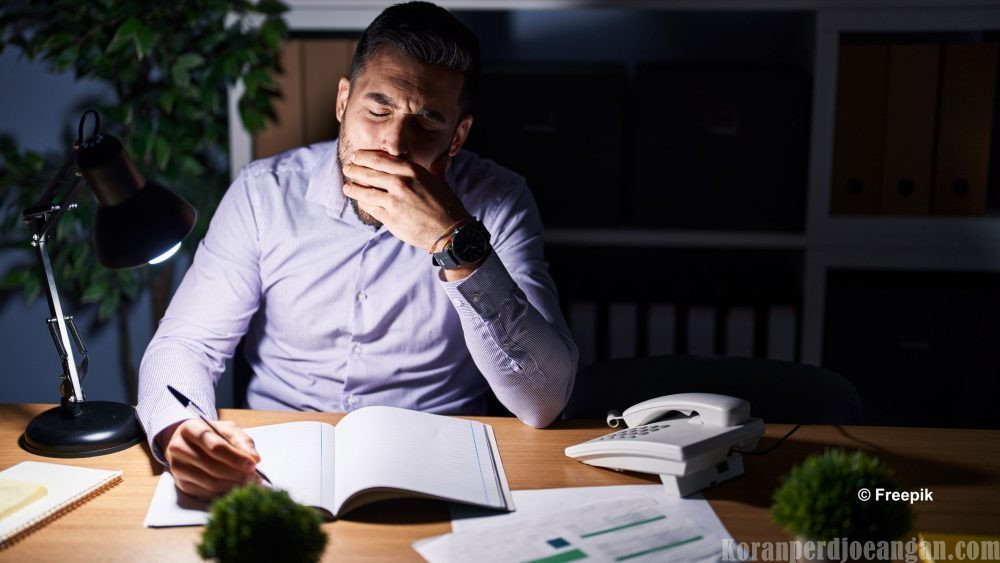 Ketika Lembur Menjadi Candu