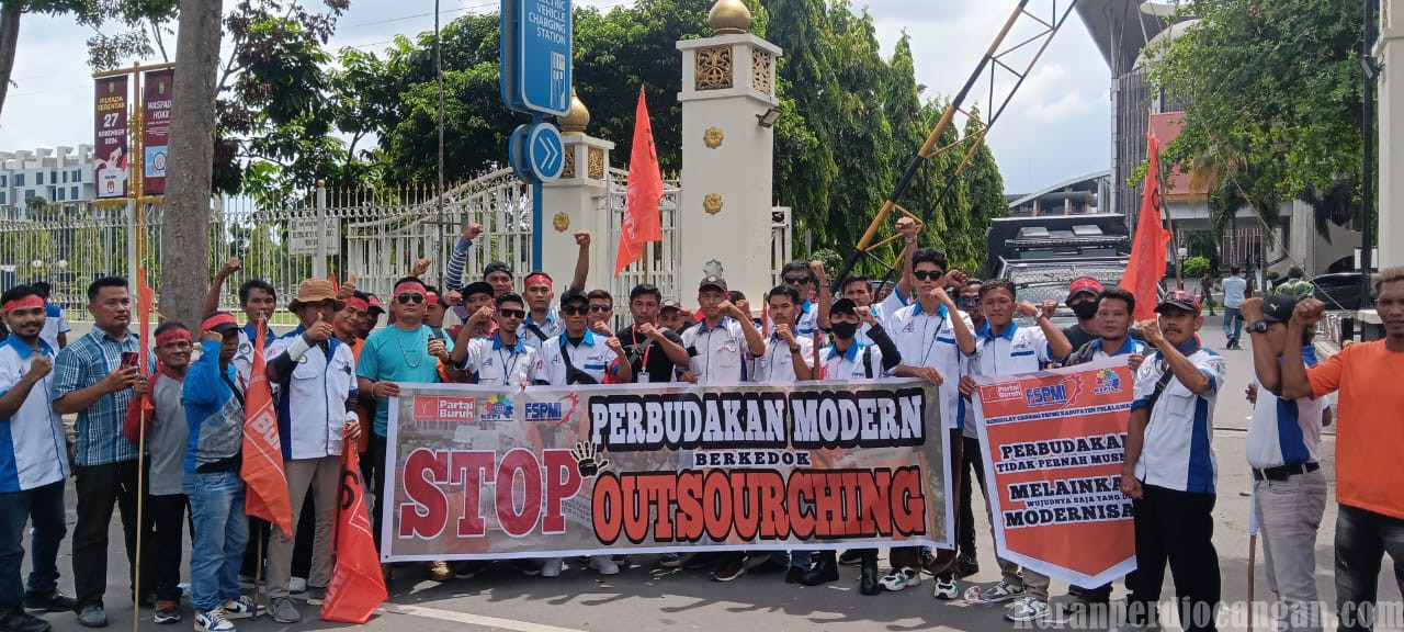 Kondisi Buruh Indonesia dalam Perbandingan Global, Tantangan, Peluang, dan Arah Perubahan