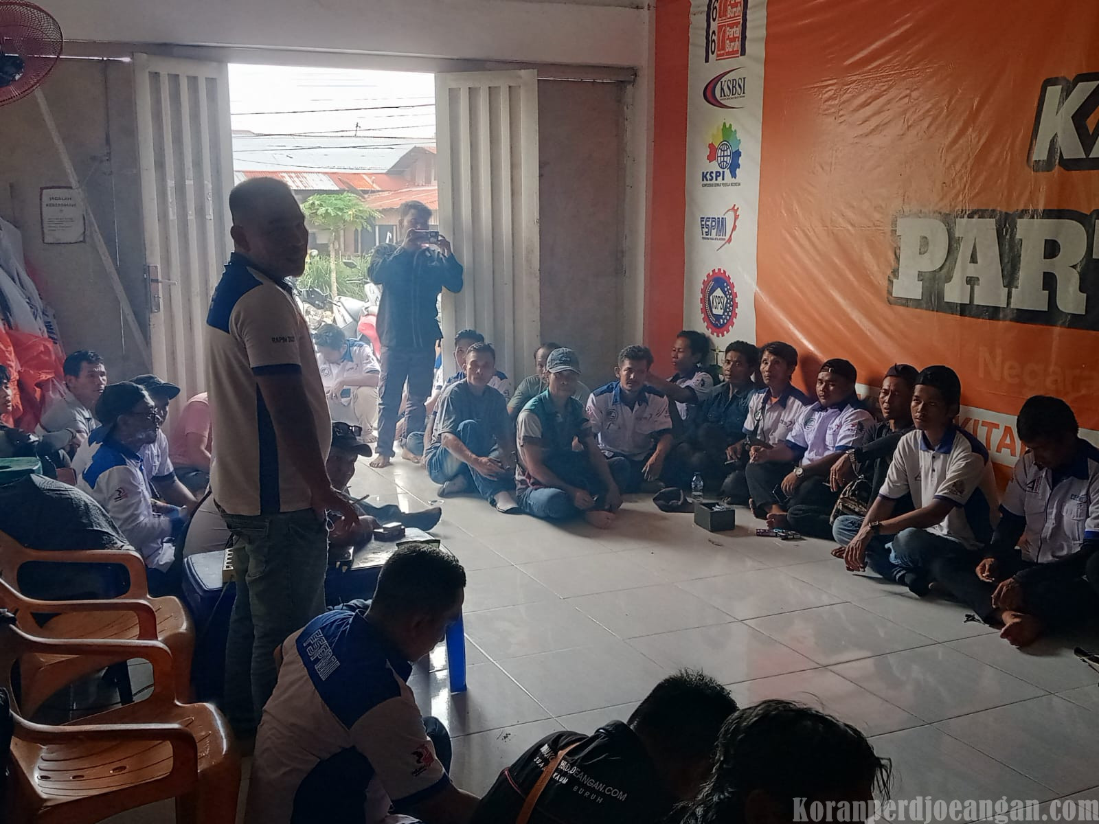 Pentingnya Buruh Berserikat, Memperkecil Ruang Eksploitasi Pekerja