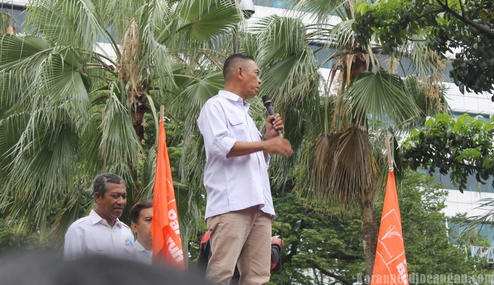 Demo Kantor Gubernur, KSPI DKI: Revisi UMP dan Kepastian UMSP 2026