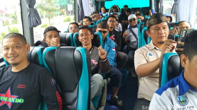 Logam FSPMI Karawang Kirim Satu Bus ke Aksi Nasional di Istana Negara, Tuntut Revisi SK Gubernur Jabar Soal UMSK