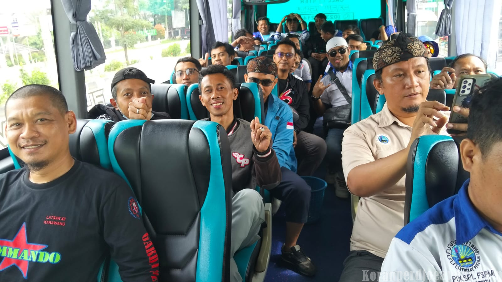 Logam FSPMI Karawang Kirim Satu Bus ke Aksi Nasional di Istana Negara, Tuntut Revisi SK Gubernur Jabar Soal UMSK