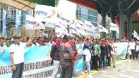 Negara Harus Hadir, Ratusan Buruh PT PAKERIN Kepung Kemenkum RI dan LPS Tolak PHK Massal