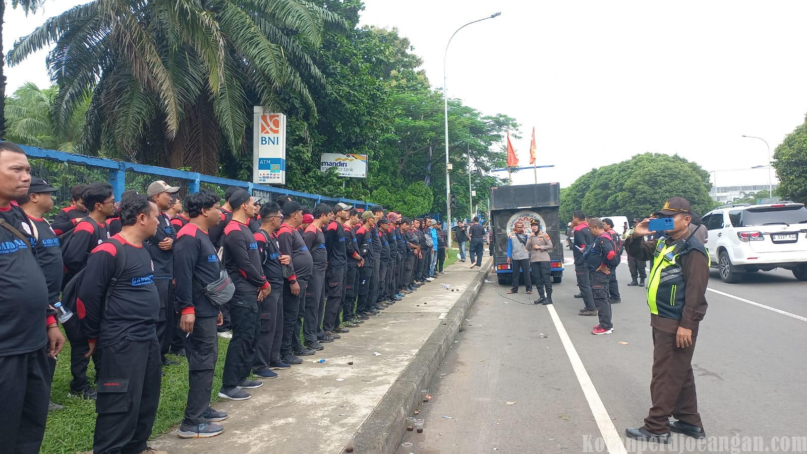 Ribuan Buruh Kabupaten dan Kota Bekasi Hadiri Deklarasi Perjuangan Buruh